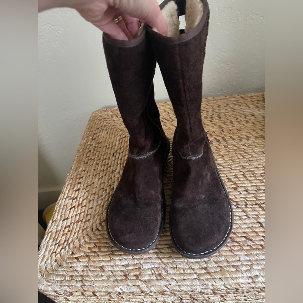 UGG AUSTRALIA 219495 dark brown suede sheepskin mid calf winter boots size 7 - Picture 5 of 14